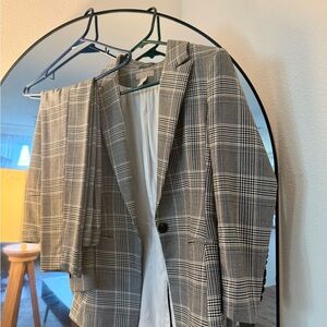 Gray Plaid Women’s Suit